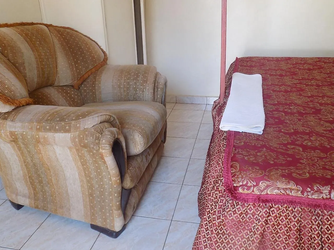 ** לינה וארוחת בוקר Manhattan Guesthouse קמפאלה אוגנדה